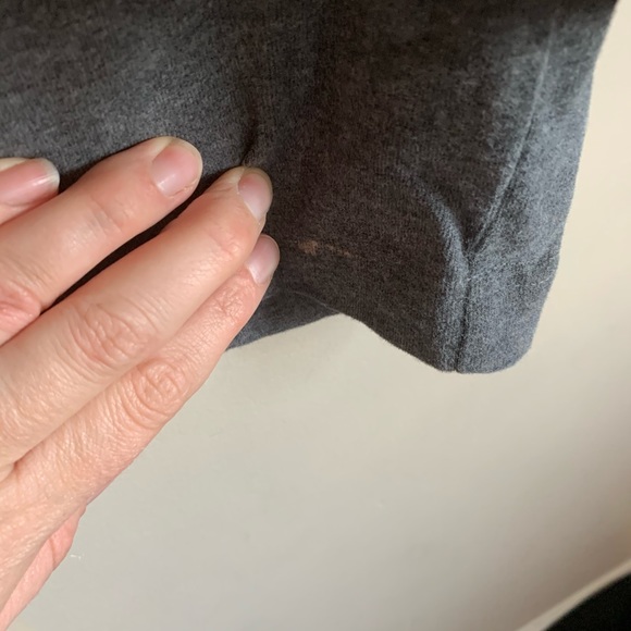 Mens Crew Neck Long sleeve Gray top size medium - Picture 4 of 7